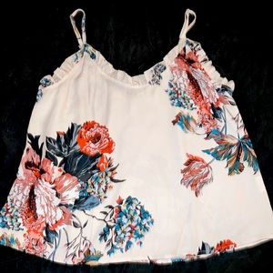 Women’s floral flowy tank top blouse size small